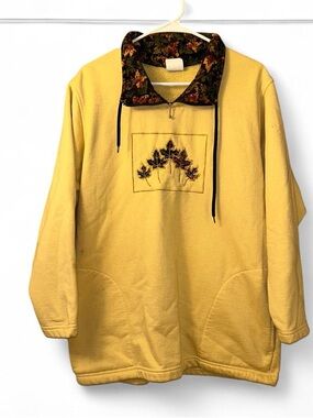 Yellow Embroidered Leaf Pullover Sweatshirt with Contrast Collar